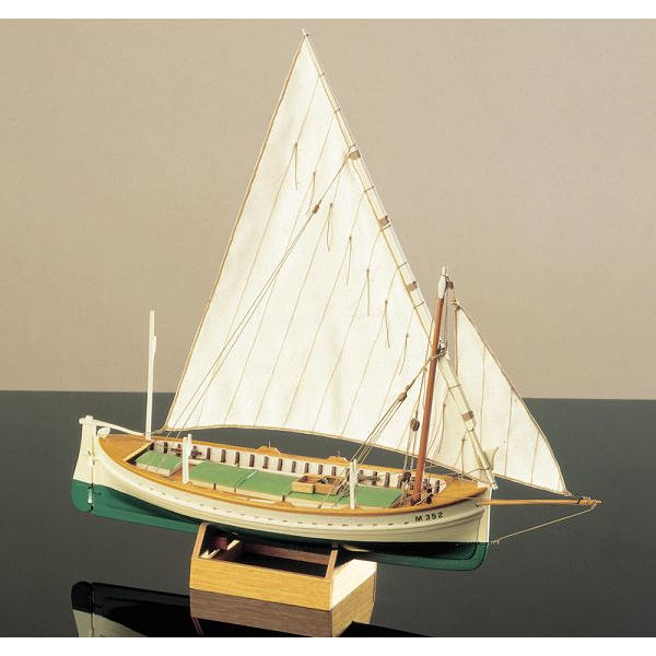 Klick zeigt Details von Modellbausatz Schiffsmodell Llaut - spanischen Fischerboot - 19. Jh. - M 1:25