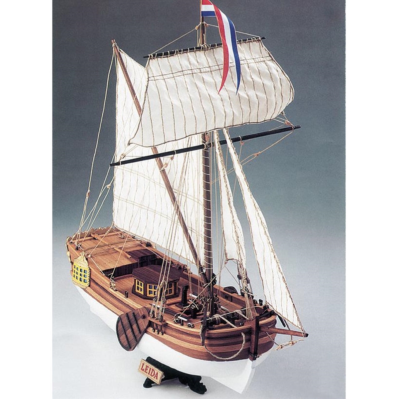 Klick zeigt Details von Modellbausatz Schiffsmodell holländische Yacht Leida - 18. Jh. - M 1:64