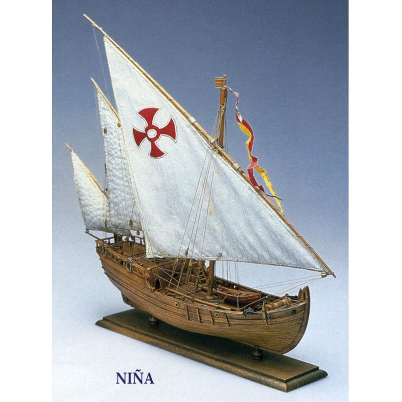 Klick zeigt Details von Modellbaukasten Nina - spanische Karavelle der Kolumbusflotte von 1492 - M 1:65 (Amati)