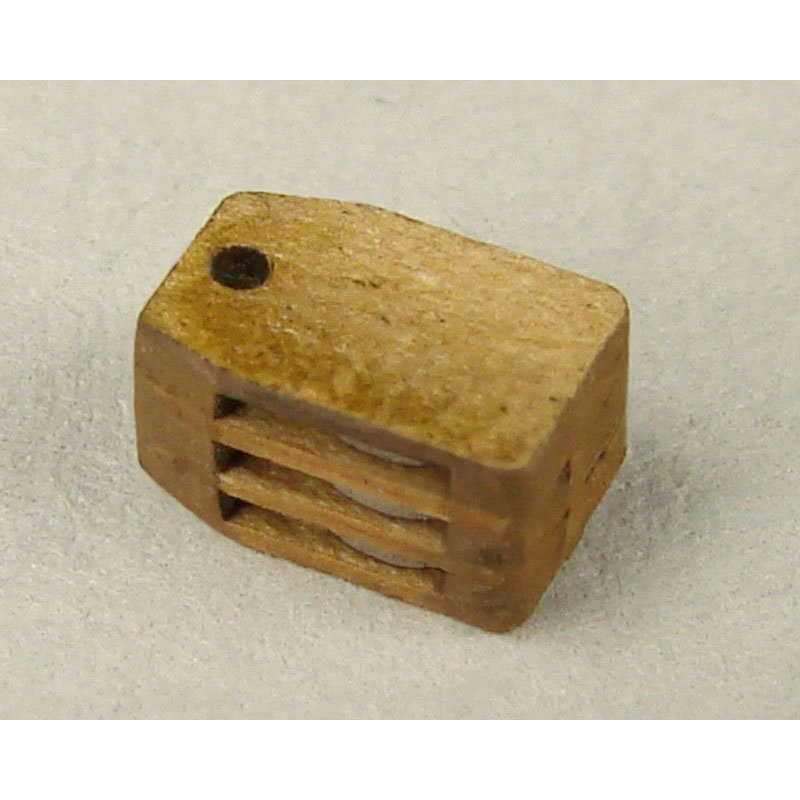 Klick zeigt Details von Dreifachblock Karton 4 mm (ShipYard Bausatz)
