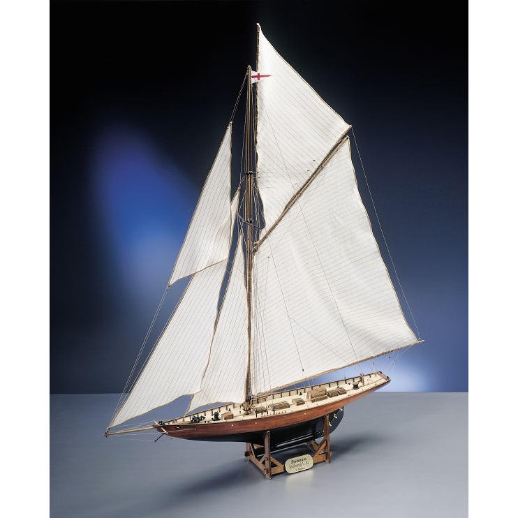 Klick zeigt Details von Schiffsmodellbausatz Britannia - Regatta-Segelyacht von 1893 - 19. Jh. - M 1:60